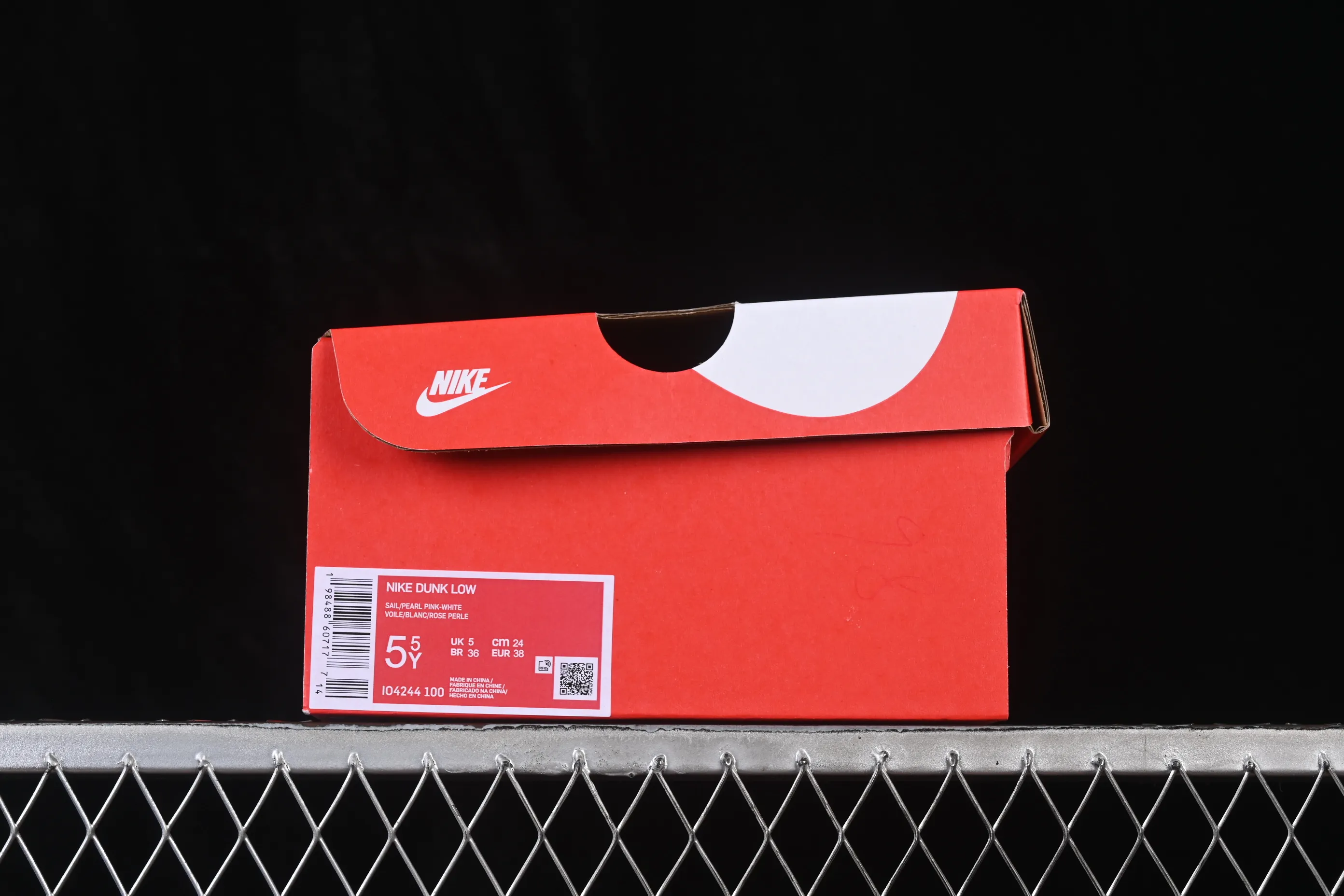 All categories Nk SB Dunk Series Nk SB Dunk Low low-top sneakers Nike SB Dunk Low Year of the Horse Yunyanfen low-top casual sneakers IO4244-100